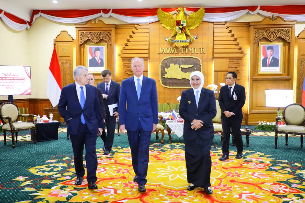 Gubernur Khofifah Tegaskan Jatim Siap Jadi Penguat Industri Maritim Indonesia Lewat Kerja Sama Strategis dengan Federasi Rusia