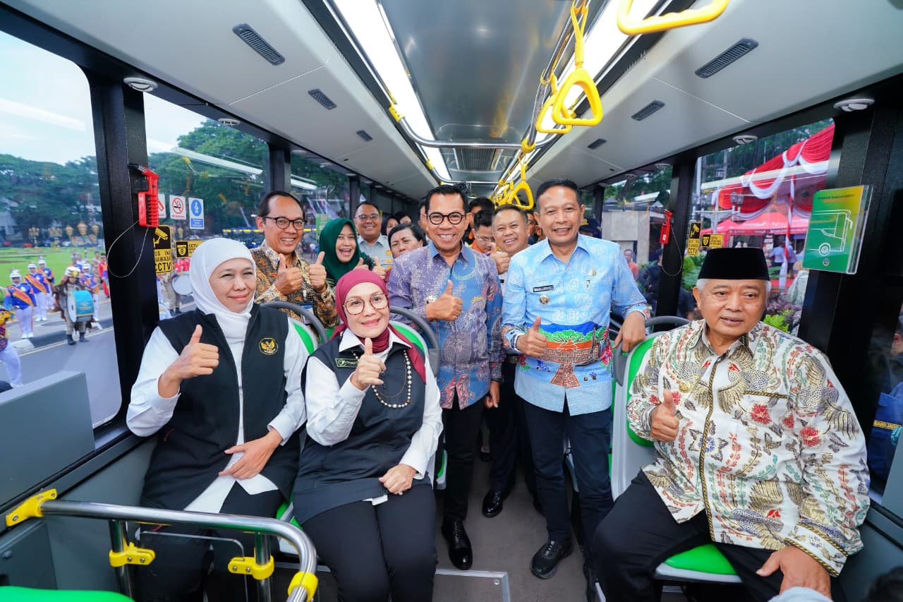 Memperkuat Jaringan Transportasi Publik: Gubernur Khofifah Resmikan Pembukaan Trans Jatim Koridor 1 di Malang Raya