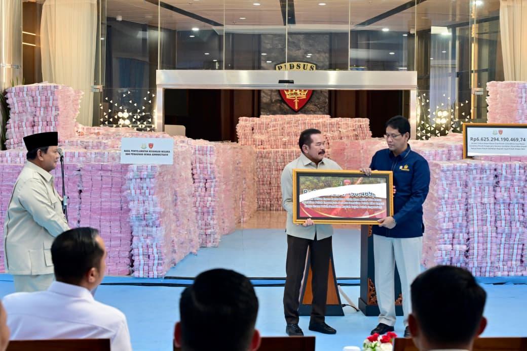 Selamatkan Hutan dan Uang Negara, Presiden Nilai Capaian Ini Luar Biasa