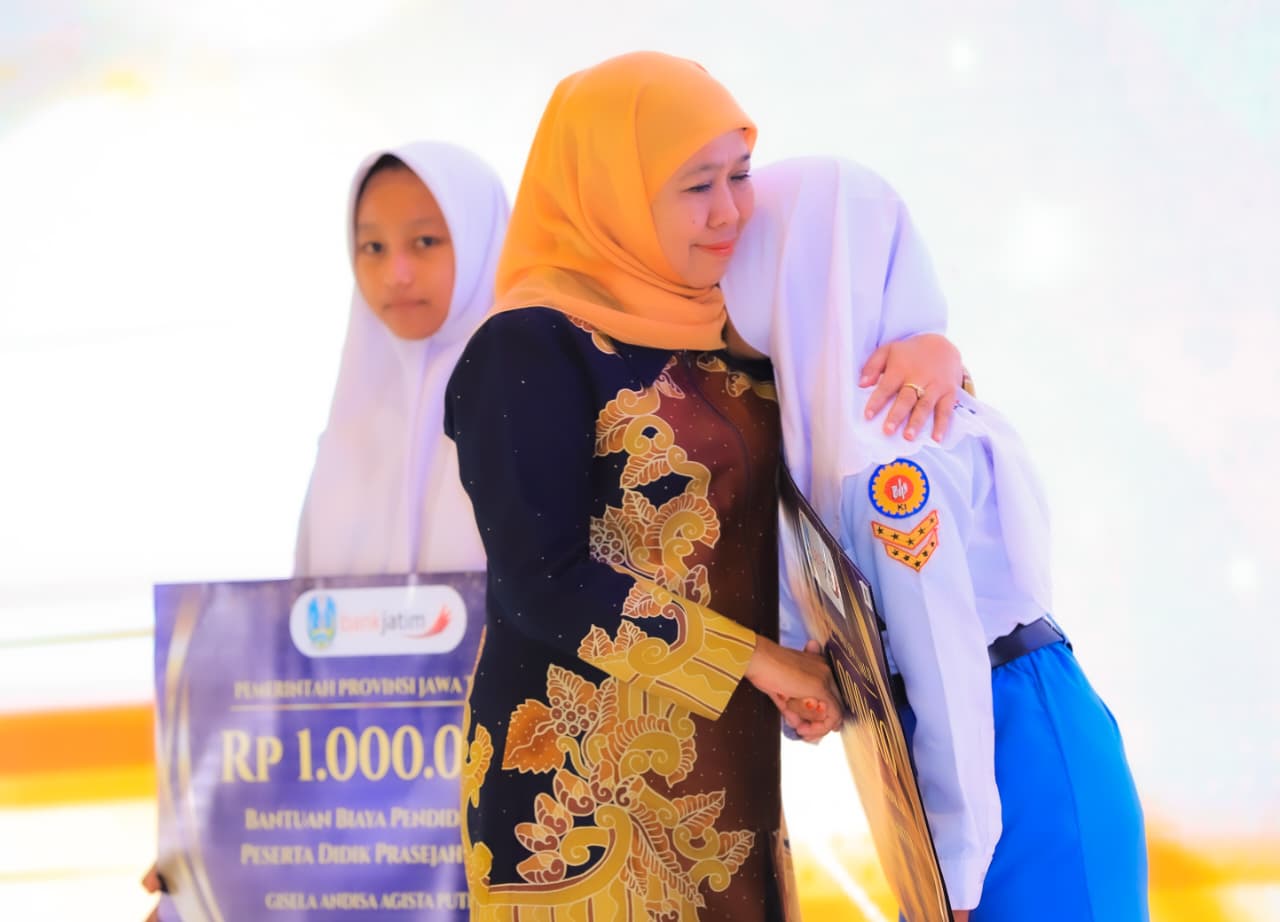 Gubernur Khofifah Launching Bantuan Pendidikan Prasejahtera, Tekankan Misi Tekan Putus Sekolah dan Siapkan Generasi Emas Jawa Timur