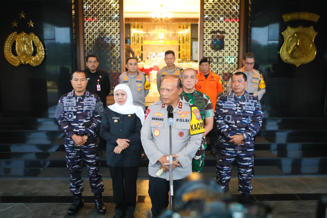 Hadiri Apel Operasi Lilin Semeru 2025, Gubernur Khofifah Tegaskan Sinergi TNI–Polri Jadi Kunci Pengamanan Nataru di Jawa Timur