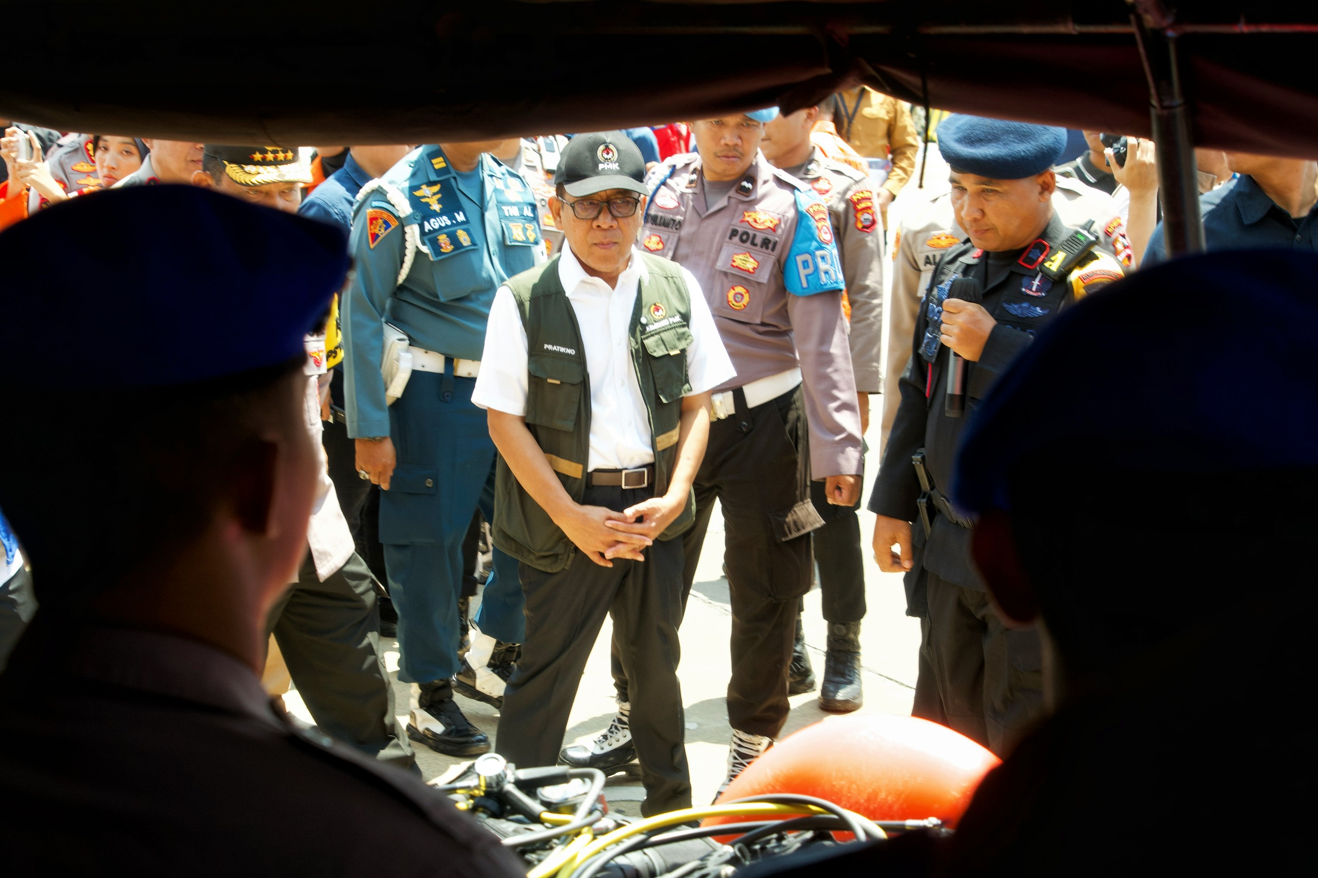 Pelayanan Nataru Diminta Lebih Optimal, Menko PMK Soroti Ancaman Cuaca Ekstrem