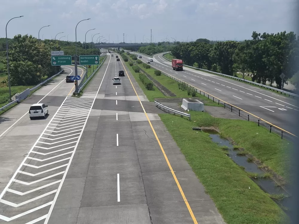 Tol Jombang Diproyeksikan Padat, Arus Lalin Tembus 750 Ribu KendaraanBerikut parafrase berita dengan gaya media online yang lebih mengalir, tetap faktual, dan menarik dibaca: