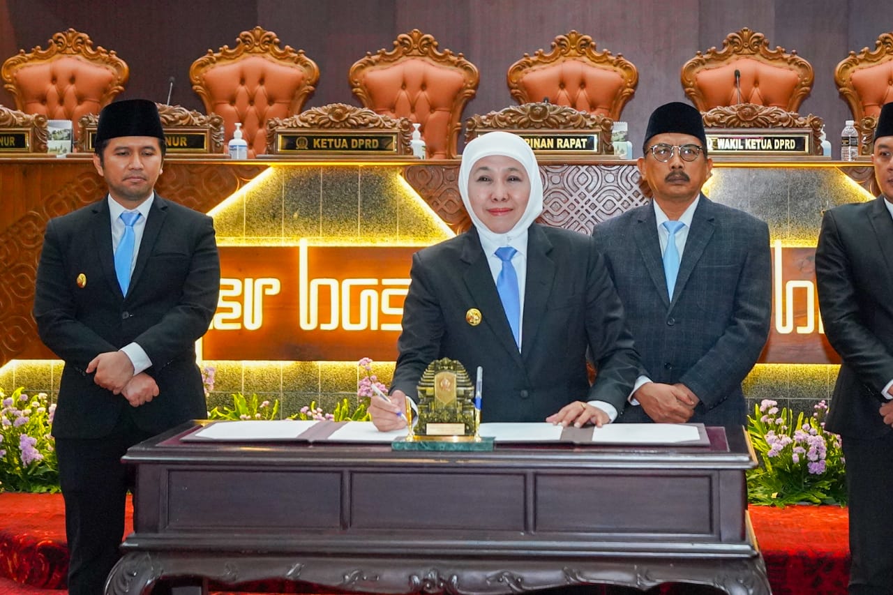 Tegaskan Win-Win Solution, Gubernur Khofifah dan DPRD Jatim Sepakati Enam Perda Strategis untuk Kepastian Hukum dan Tata Kelola BUMD
