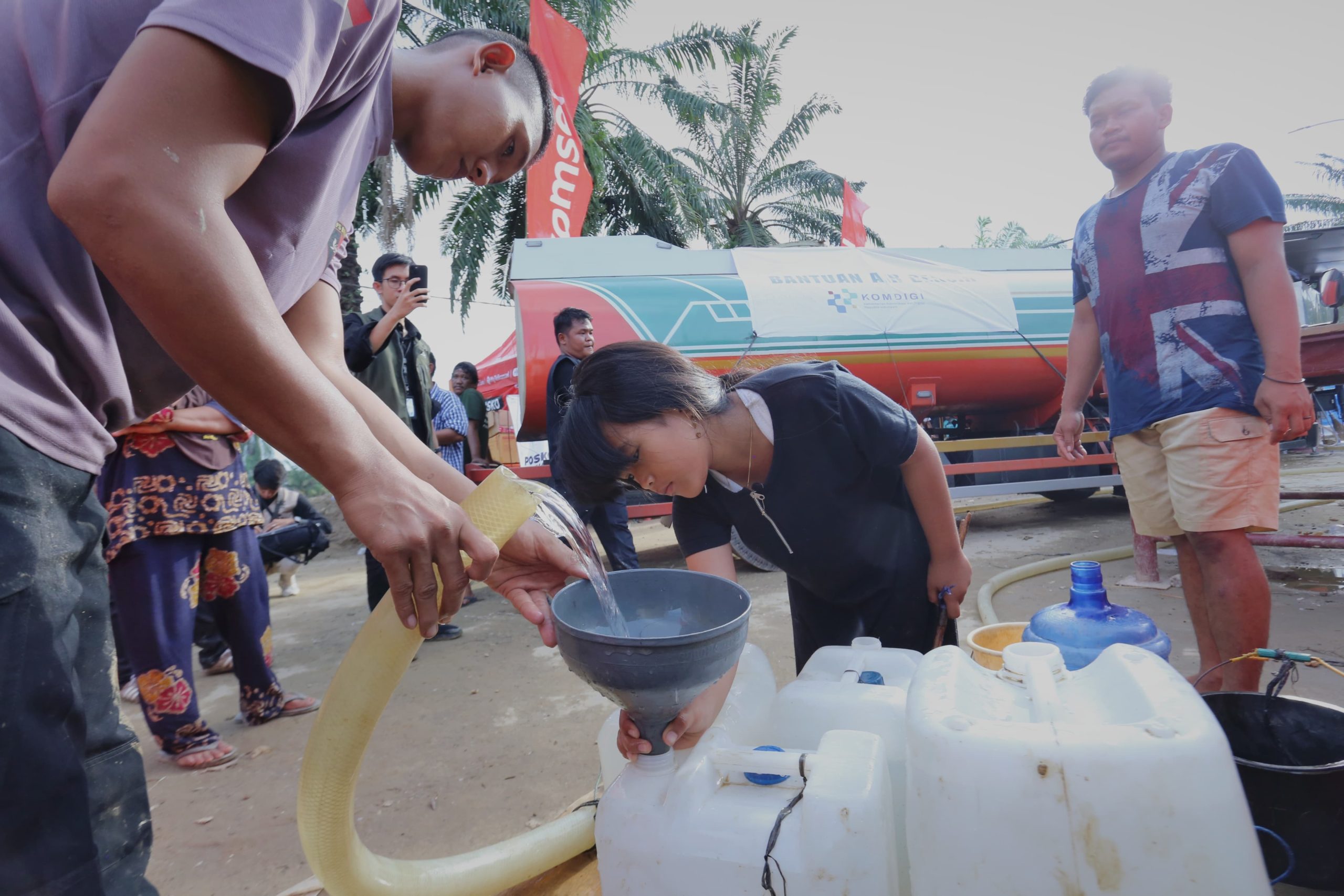 Bantuan Air Bersih Datang, Pemulihan Warga Terdampak Banjir Aceh Tamiang Dipercepat