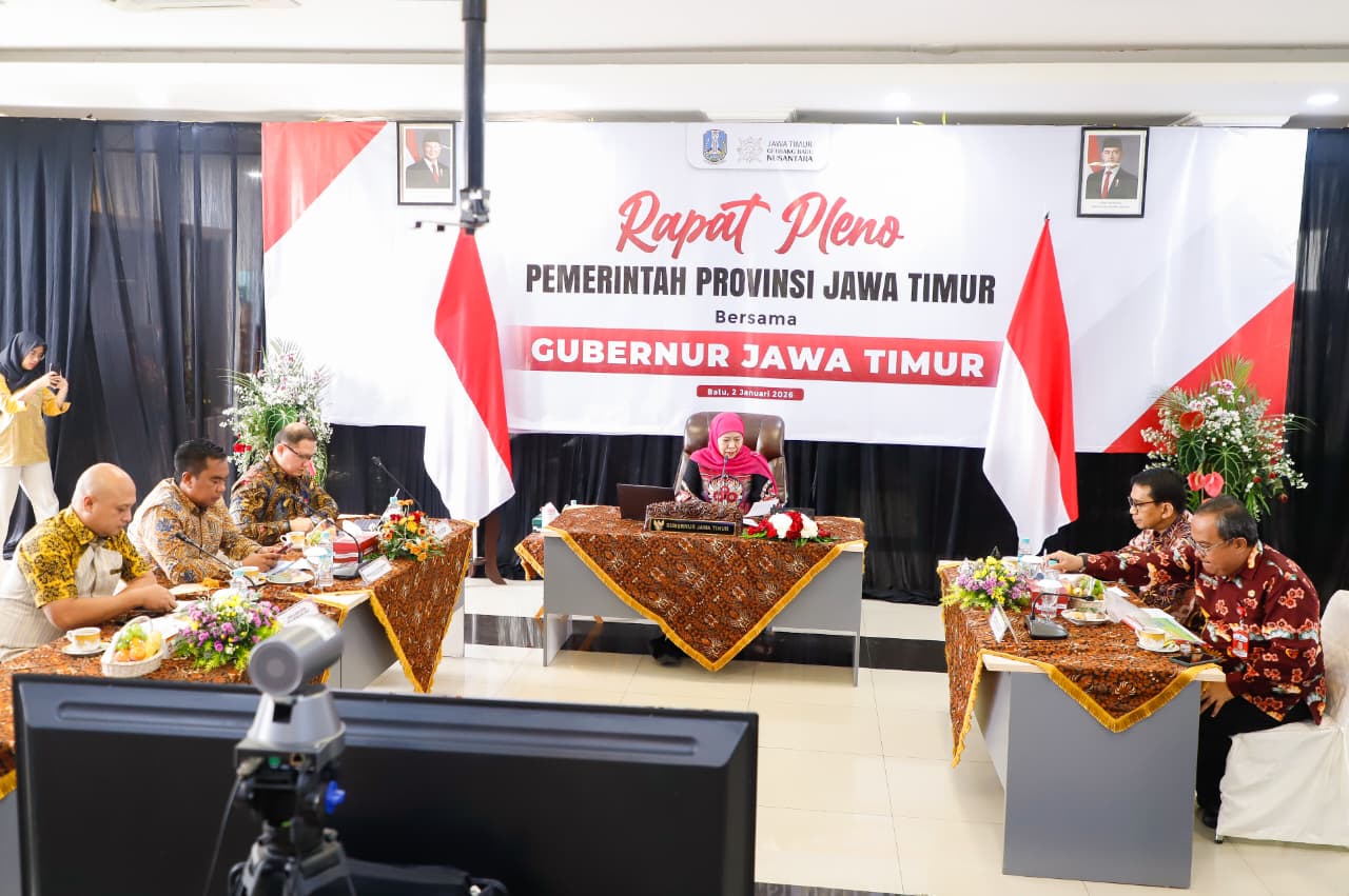 Gubernur Khofifah Pimpin Pleno Hybrid Perdana, Pastikan Arah Pembangunan 2026 Fokus pada Jatim Cerdas, Jatim Sehat, Jatim Akses, Jatim Sejahtera dan Dampak Nyata