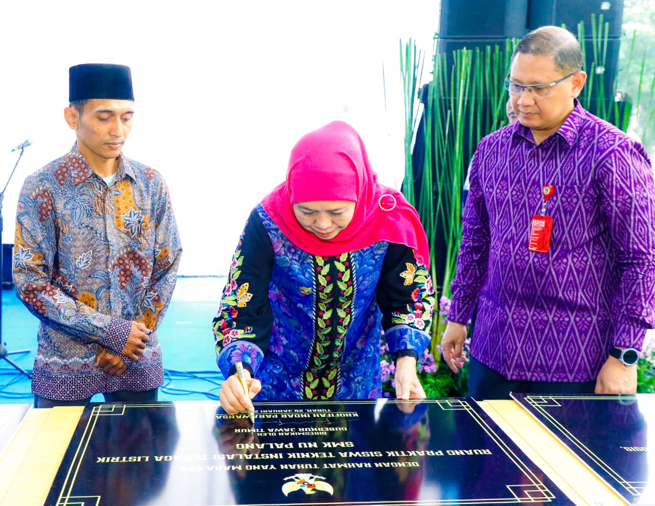 Perkuat Layanan Pendidikan Menengah dan Vokasi, Gubernur Khofifah Resmikan 52 Sekolah di Bojonegoro–Tuban