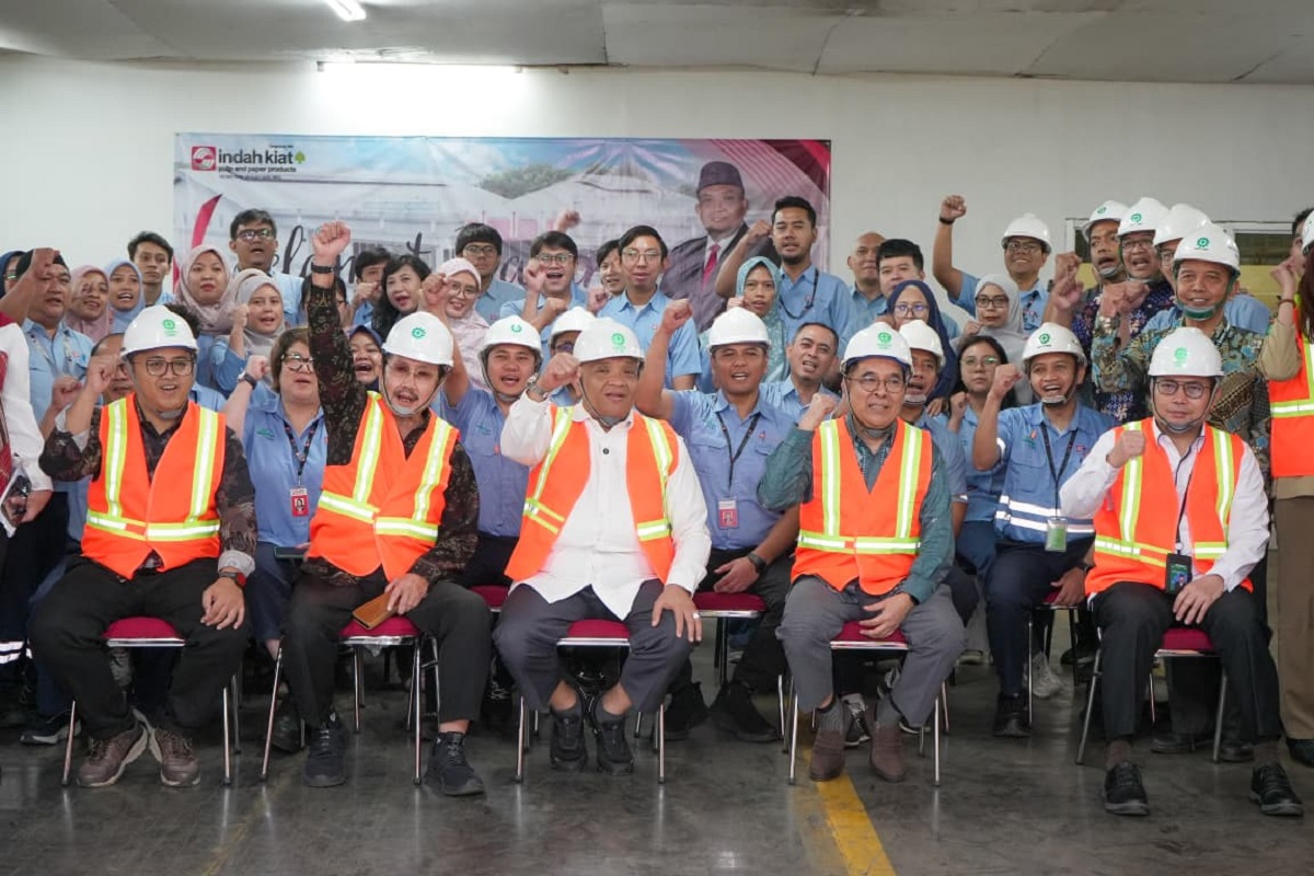 Wamenaker Tegaskan Pentingnya Kepatuhan Regulasi Ketenagakerjaan