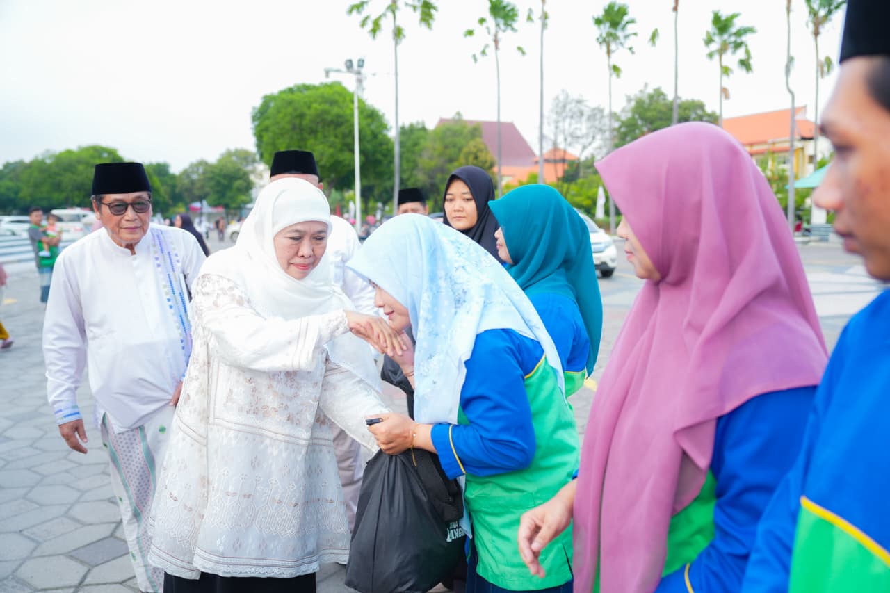 Gubernur Khofifah Dapat Apresiasi Ojol Perempuan, Bantuan Sembako Dinilai Sangat Membantu