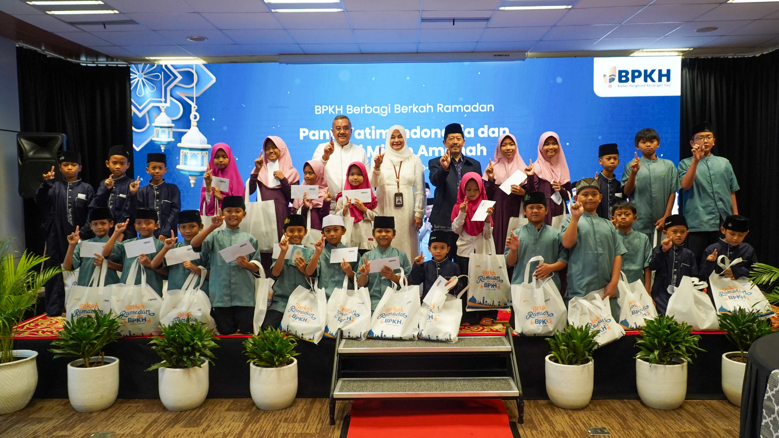 BPKH Perluas Jangkauan Bantuan Lewat Penyaluran Ribuan Paket Sembako Ramadan