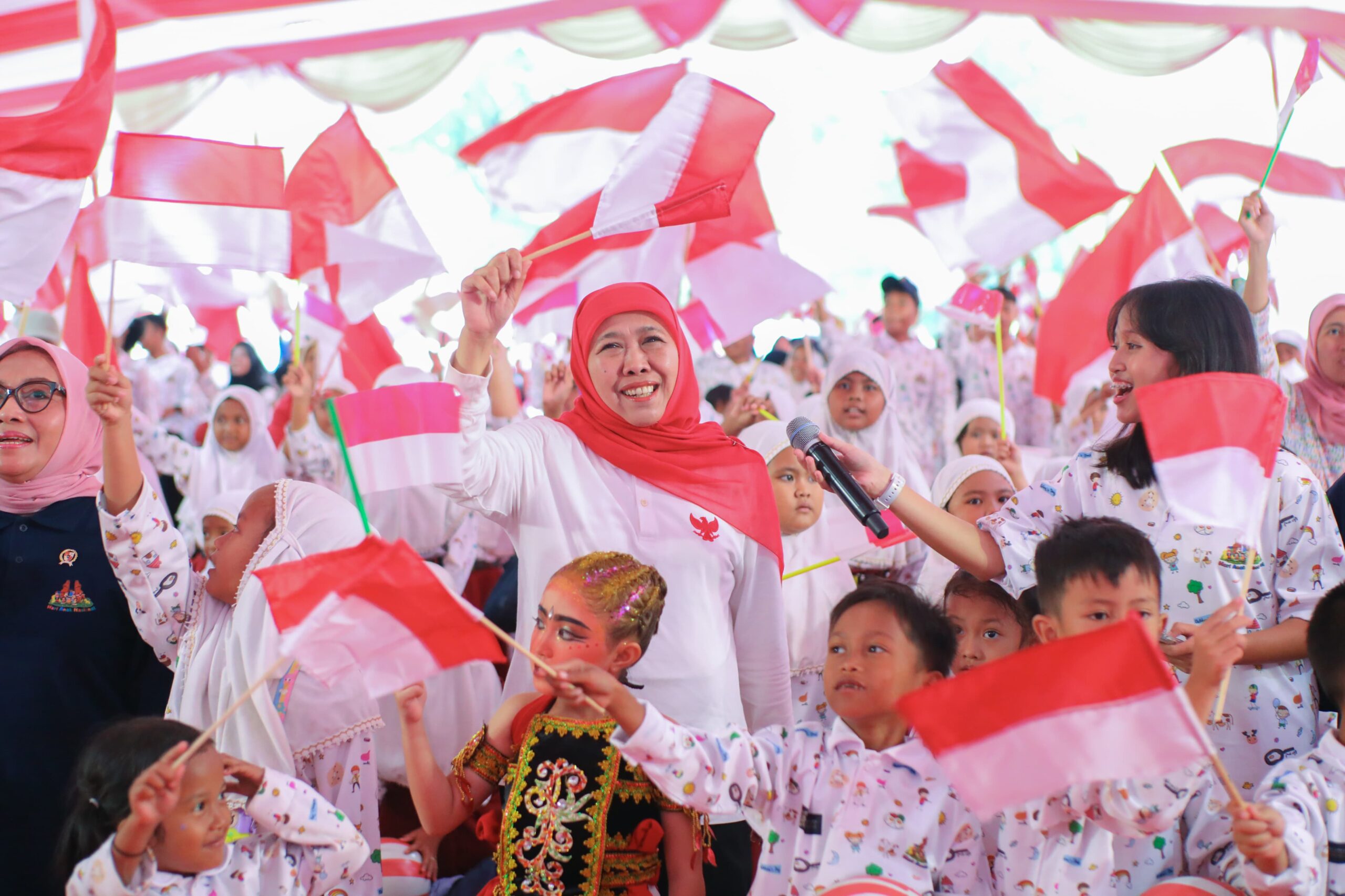 Gubernur Khofifah Indar Parawansa Perkuat Literasi Digital untuk Ciptakan Ruang Digital Ramah Anak