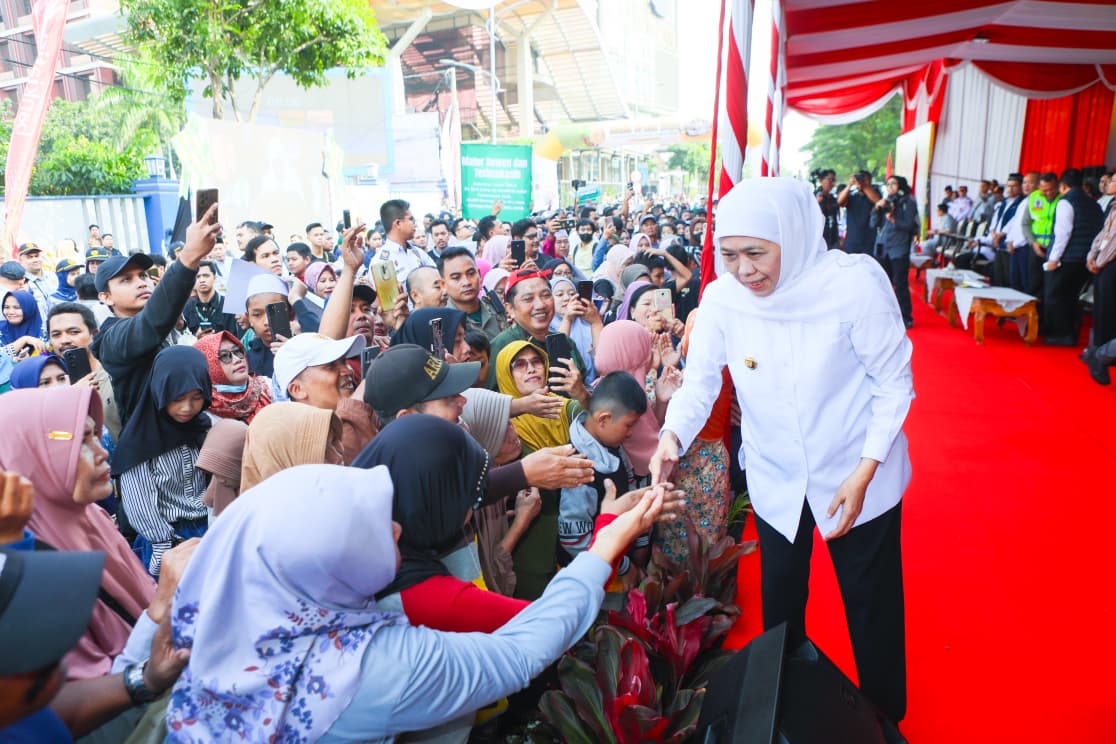 Gubernur Khofifah Gelar Riyayan, Sekaligus Dukung UMKM dan Pedagang Kaki Lima