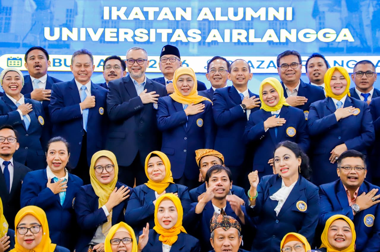 Gubernur Khofifah Ajak Alumni UNAIR Perkuat Sinergi Lintas Sektor untuk Dukung Transformasi Ekonomi dan Digital