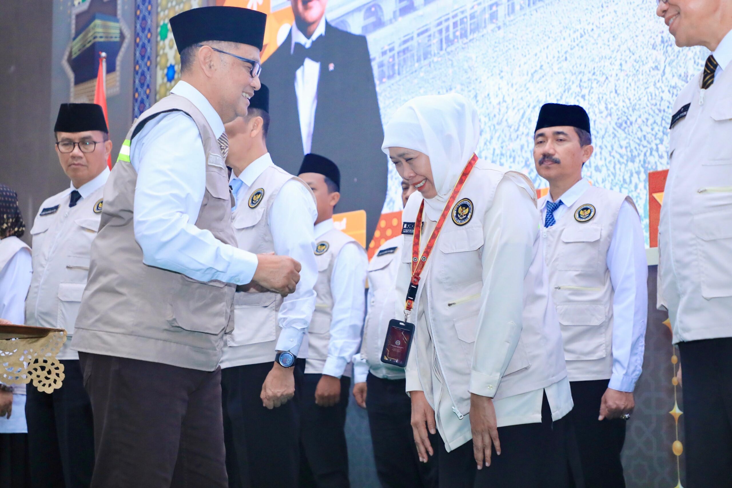 Gubernur Khofifah Pastikan Kesiapan Layanan Haji Embarkasi Surabaya, Mulai dari Transportasi hingga Konsumsi Jemaah