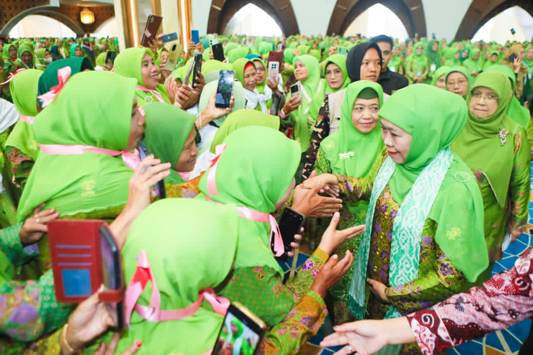 Gubernur Khofifah Pimpin Harlah ke-80 Muslimat NU, Serukan Komitmen Global Hentikan Perang dan Lindungi Warga Sipil