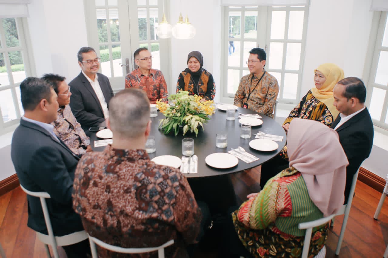 Gubernur Khofifah Kembangkan Ekosistem Halal Jatim Lewat Sinergi dengan Maybank Islamic Malaysia