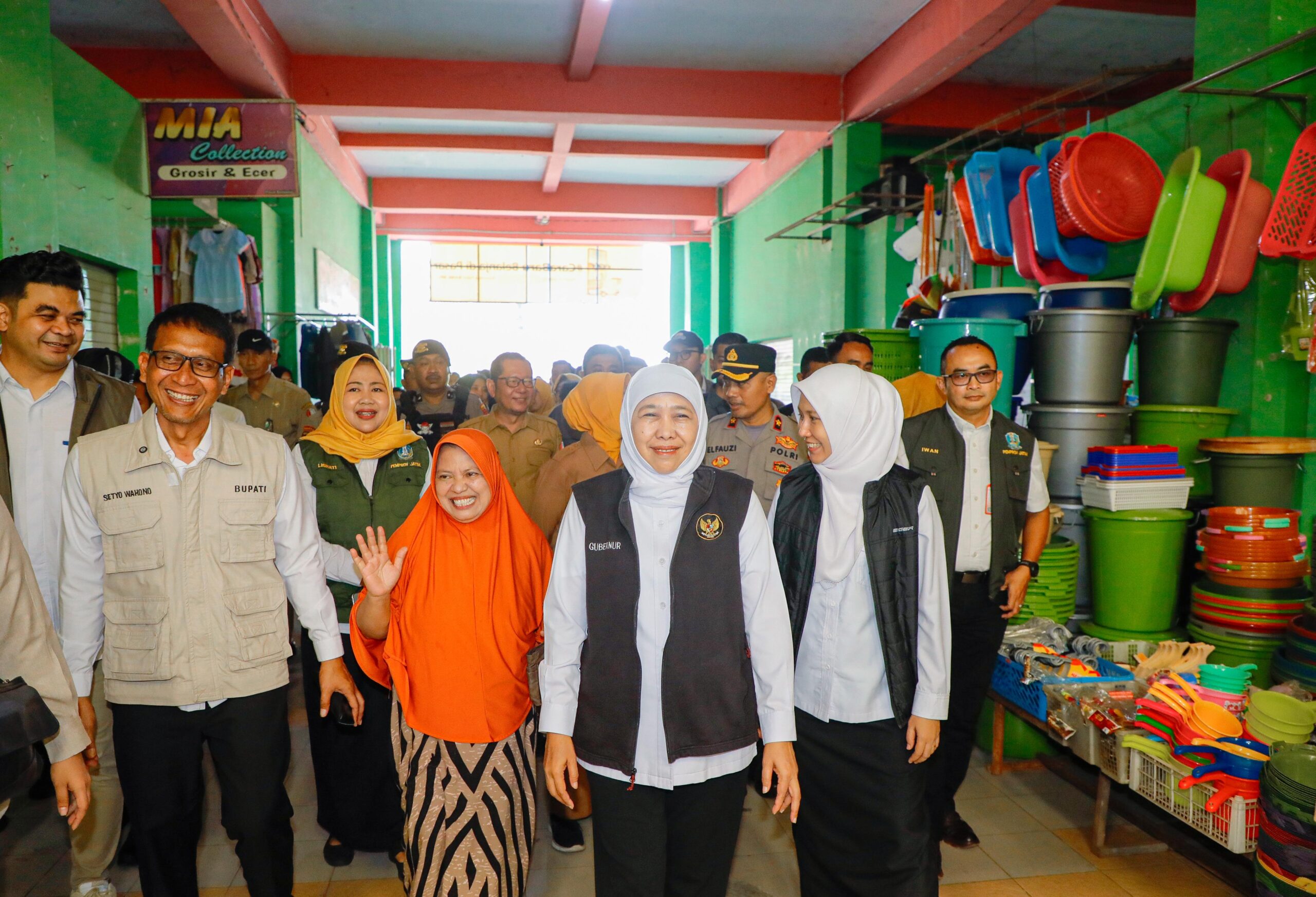 Gubernur Khofifah: Aktivitas Pasar Banjarejo Tetap Ramai, Daya Beli Masyarakat Jawa Timur Masih Terjaga