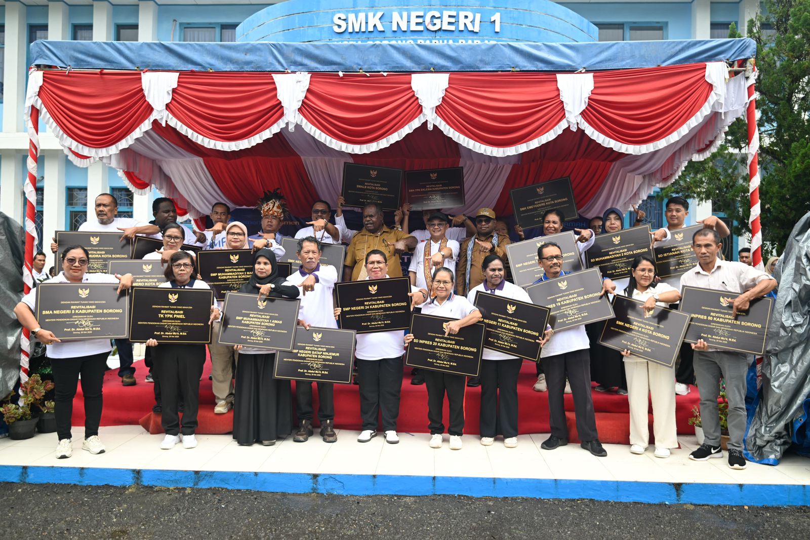 Pemerintah Fokus Tingkatkan Sarana Pendidikan di Papua melalui Revitalisasi Sekolah Nasional