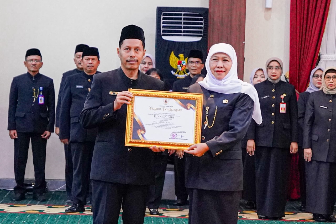 Gubernur Khofifah Dorong Kepala Sekolah Hadirkan Kepemimpinan Visioner untuk Menyiapkan Generasi Emas 2045