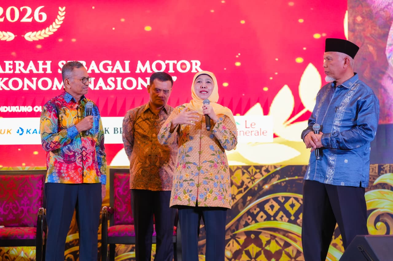 Di Tengah Tantangan Fiskal Daerah, Gubernur Khofifah Raih Penghargaan atas Inovasi Penguatan Ekonomi dan Ketahanan Pangan