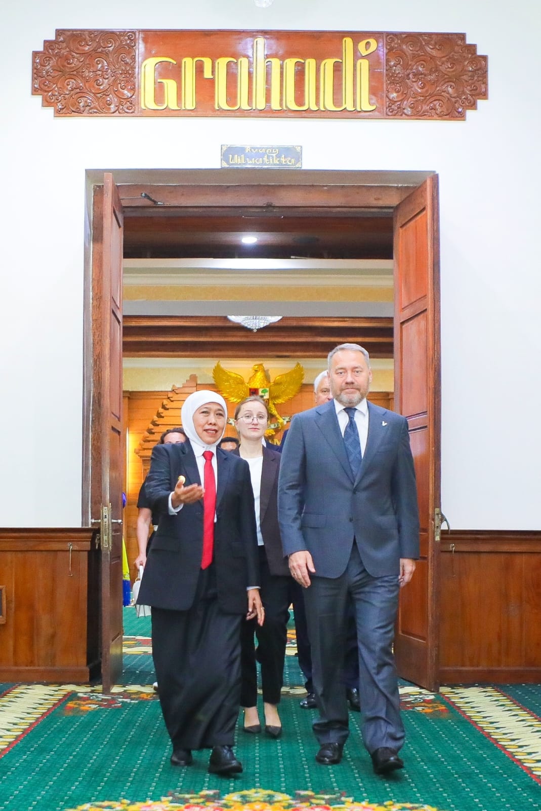 Terima Delegasi Rusia di Grahadi, Gubernur Khofifah Perkuat Sinergi ITS dan Industri Perkapalan Jawa Timur
