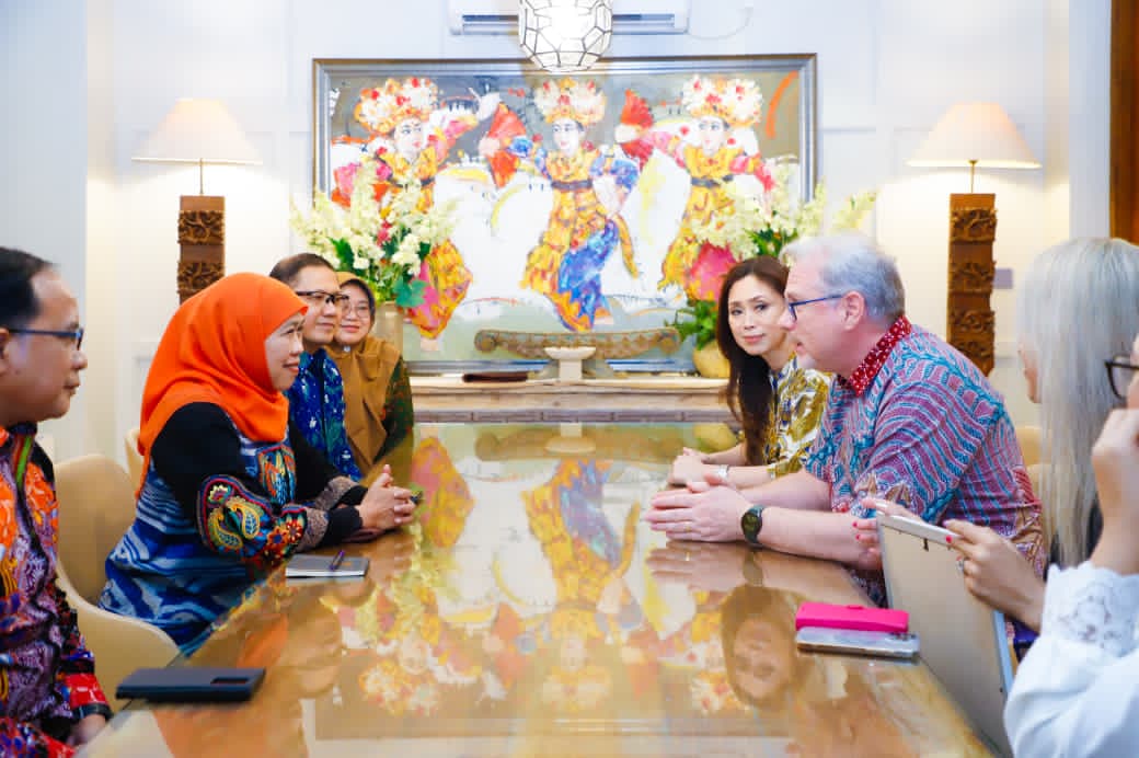 Bertemu Rektor KCL, Gubernur Khofifah Bahas Penguatan Kolaborasi Pendidikan Global dan Pengembangan Talenta Digital Indonesia