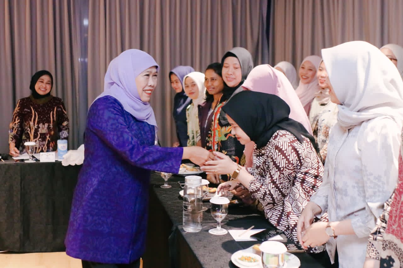Gubernur Khofifah Sebut Jejaring Alumni sebagai Modal Strategis untuk Memperkuat Inovasi, Pengabdian, dan Kemajuan Bangsa
