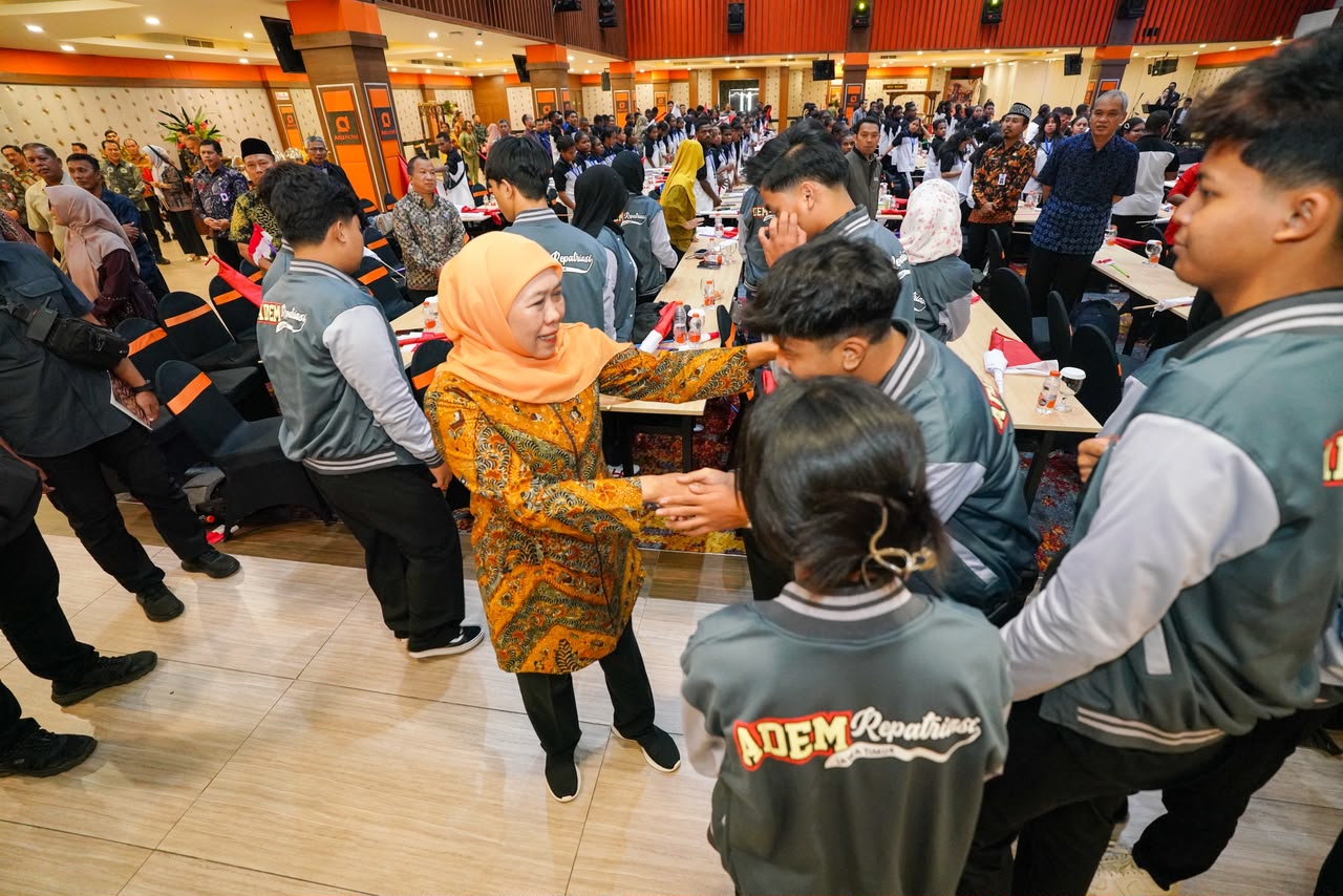 Gubernur Khofifah Bekali Ratusan Siswa Papua dengan Semangat Belajar, Disiplin, dan Mengabdi untuk Membangun Tanah Papua