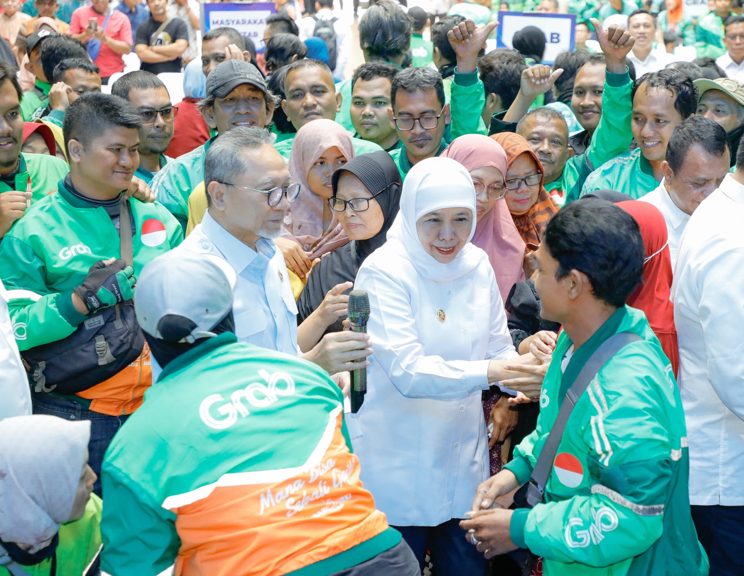 Gubernur Khofifah dan Menko Zulhas Perkuat Kolaborasi Ketahanan Pangan Lewat Gerakan Hajatan di Gresik