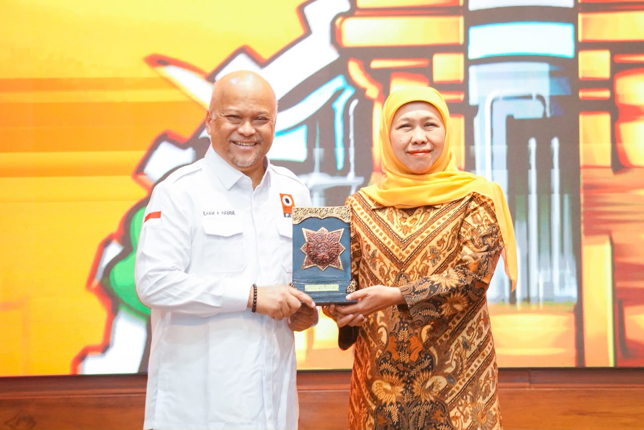 Ilham Habibie Lantik PW PII Jatim, Gubernur Khofifah Dorong Insinyur Jadi Motor Transformasi Pembangunan