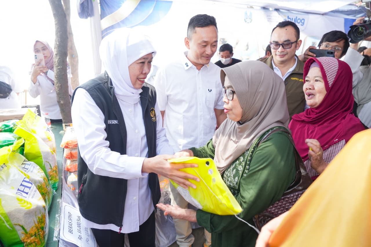 Hadirkan Sembako Harga Terjangkau, Gubernur Khofifah Perkuat Stabilitas Pasokan dan Pengendalian Inflasi di Tuban