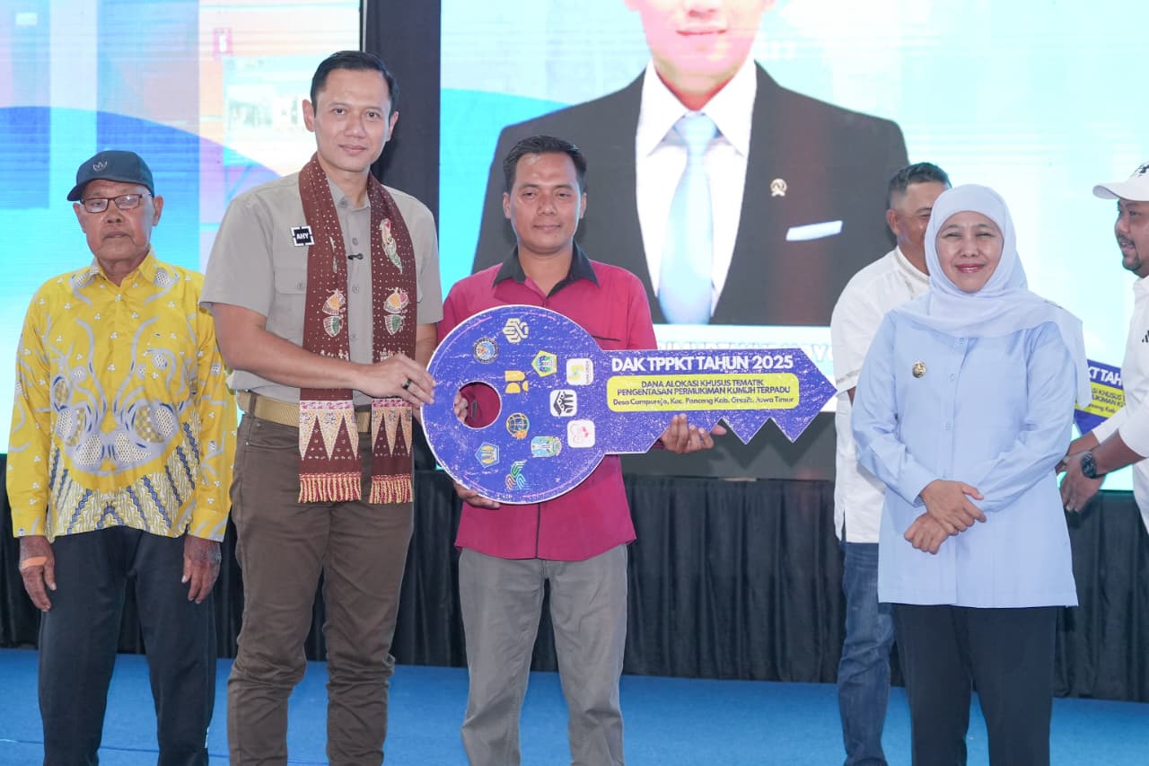 Gubernur Khofifah Tegaskan Sinergi Pusat, Daerah, Swasta, dan Masyarakat Percepat Pengentasan Kawasan Kumuh