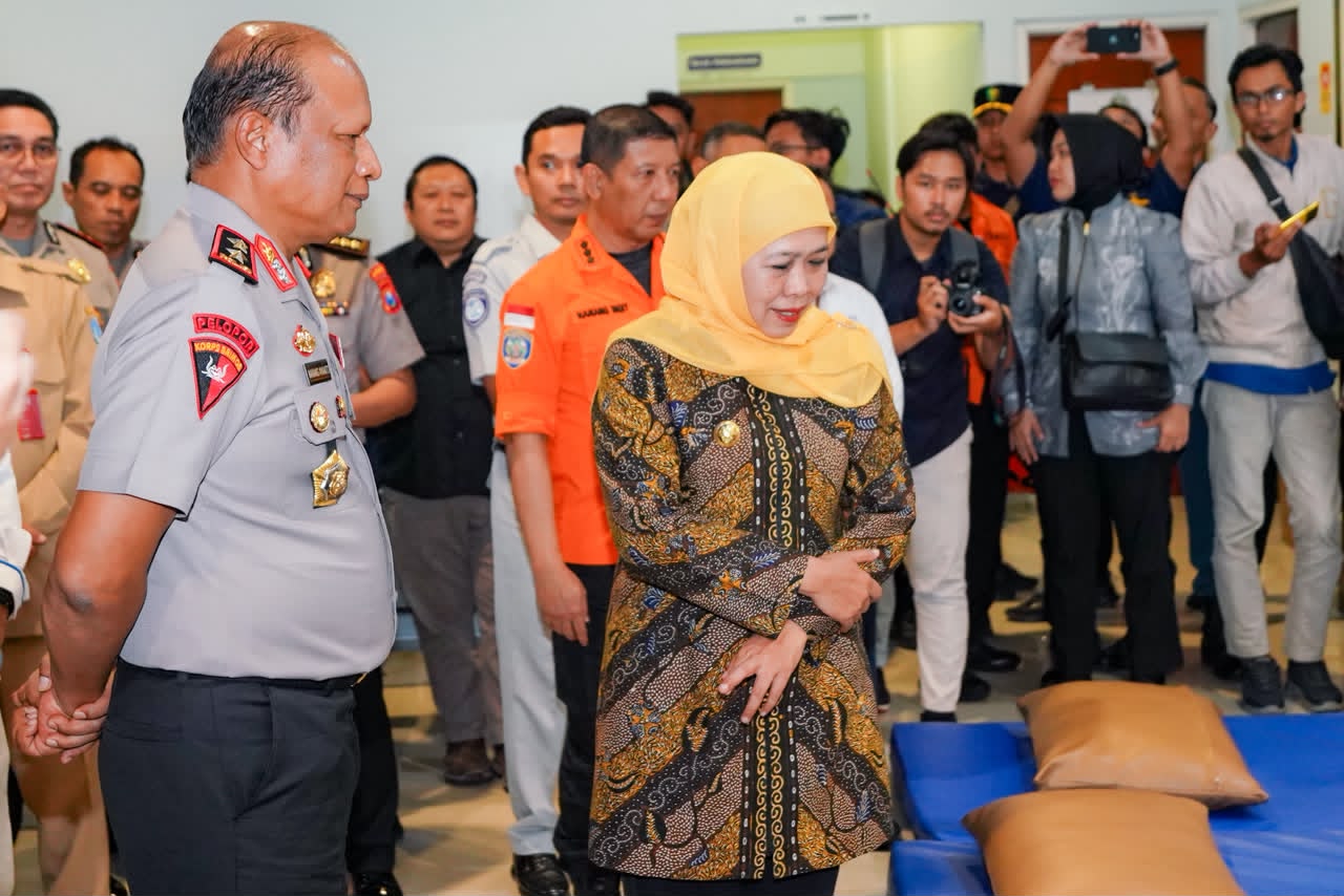 Utamakan Keselamatan Jiwa, Gubernur Khofifah Pastikan Pemprov Jatim Siap Berikan Dukungan bagi Korban KMP Mutiara Sentosa II