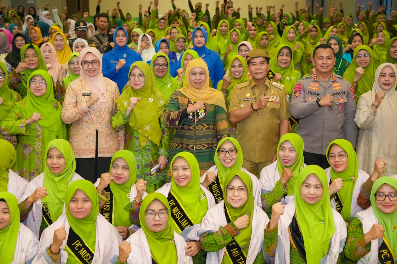 Gubernur Khofifah: Perempuan Punya Peran Strategis Membentuk Generasi Berakhlak dan Mewujudkan Perdamaian Dunia