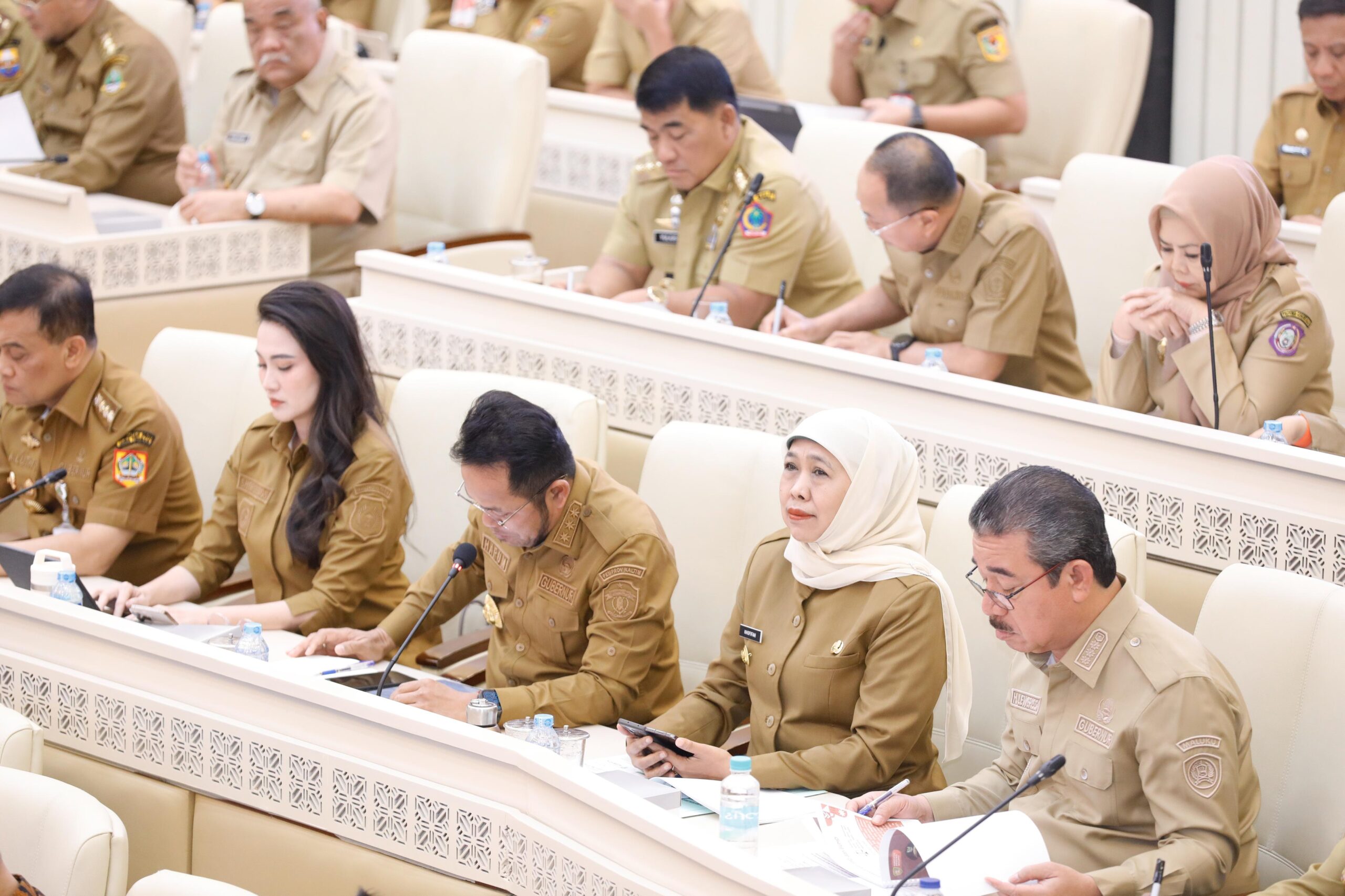 Jaga Ketahanan Pangan dan Dorong Industrialisasi, Gubernur Khofifah Sampaikan Strategi Jawa Timur di Komisi II DPR RI