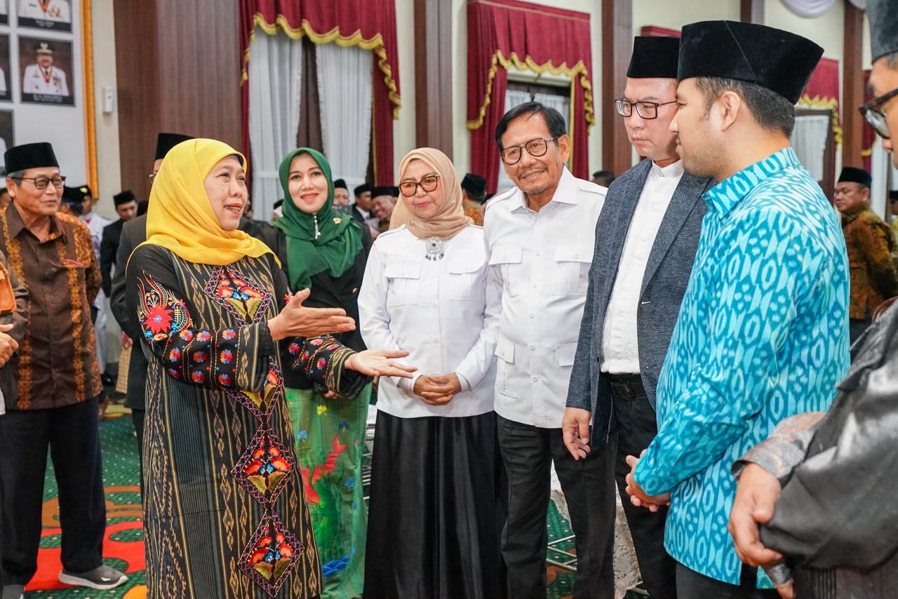 Pengukuhan ICMI Jatim 2026–2031, Gubernur Khofifah Buka Ruang Kolaborasi Riset dan Inovasi untuk Masyarakat