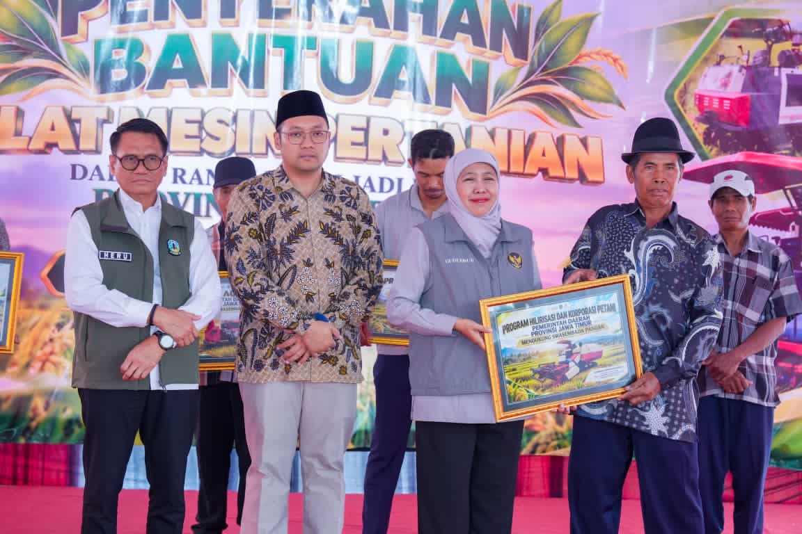 Sambut Hari Jadi ke-81 Jatim, Gubernur Khofifah Dorong Mekanisasi Pertanian untuk Tingkatkan Kesejahteraan Petani