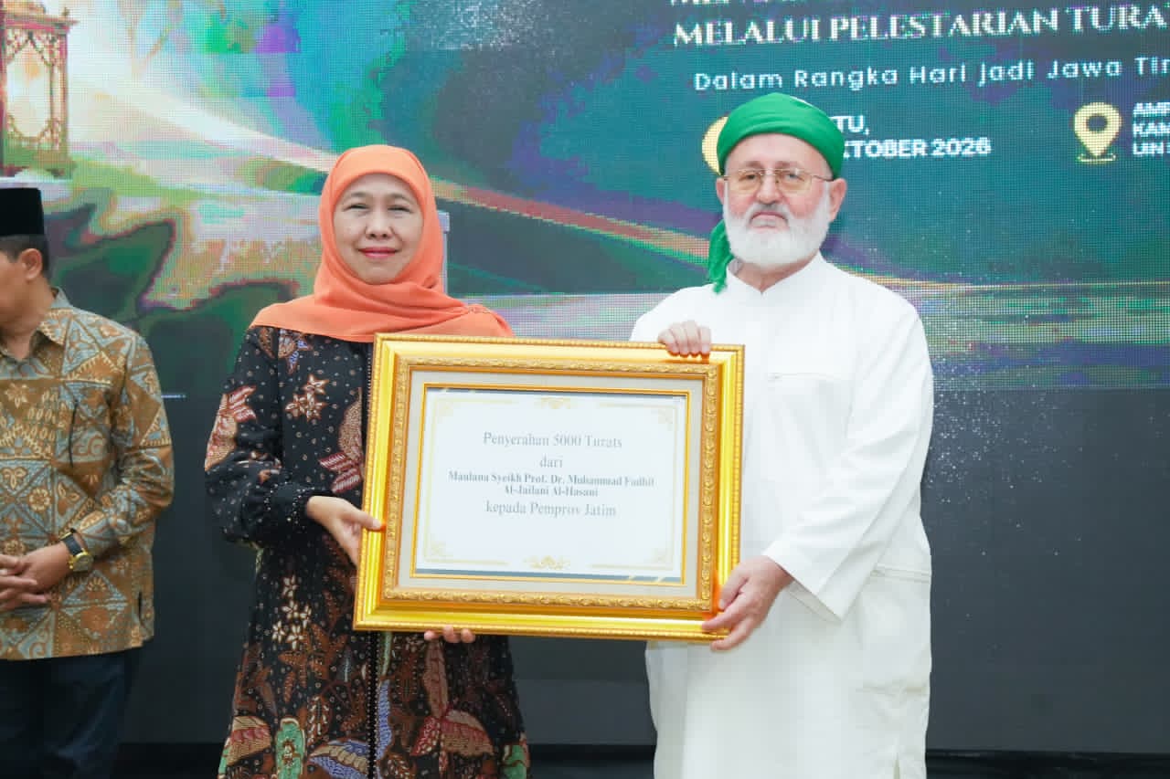 Magister Kajian Turats Pertama di Indonesia Hadir di UINSA, Gubernur Khofifah Dorong Islam Moderat Jadi Referensi Dunia