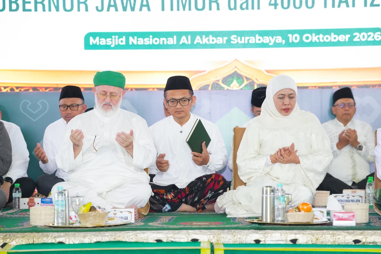 Gubernur Khofifah Perkuat Tradisi Spiritual Hari Jadi Jatim, Hadirkan 4.000 Penghafal Al-Qur’an di Masjid Al-Akbar