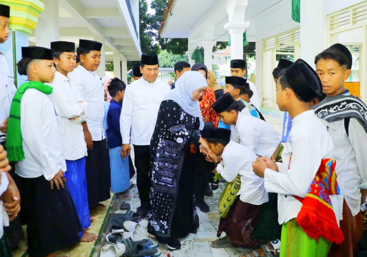 Gubernur Khofifah Sebut Ekosistem Santri Modal Penting Bawa Indonesia Emas 2045