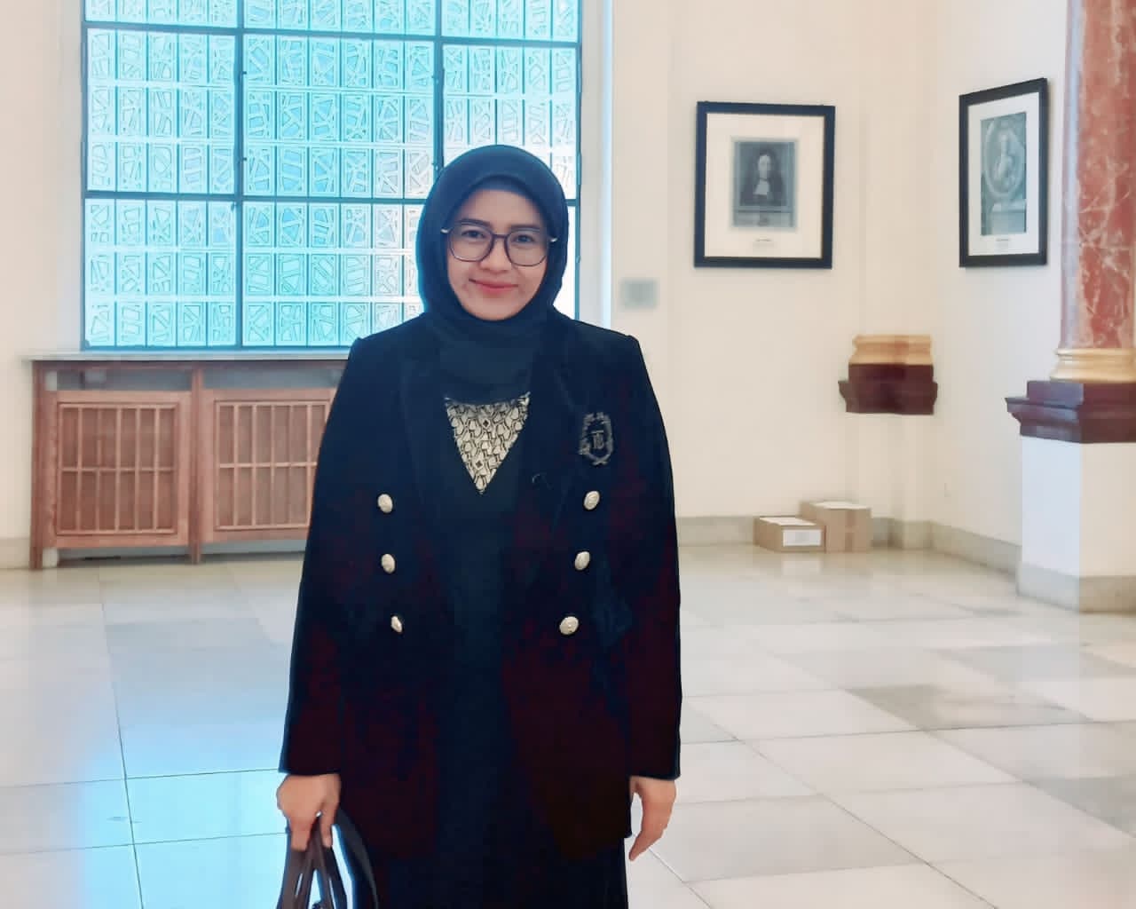 Dari Laboratorium ITS ke Dunia: Sri Fatmawati Raih Gelar Kehormatan ISC Fellow di Paris